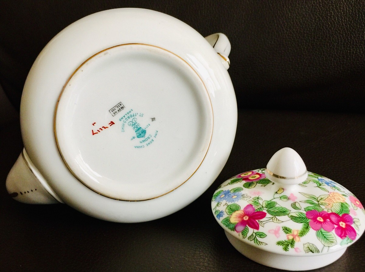 CROWN staffordshire 陶器　England Fancy Edwardian Cup and Saucer Cabinet Crown Staffordshire