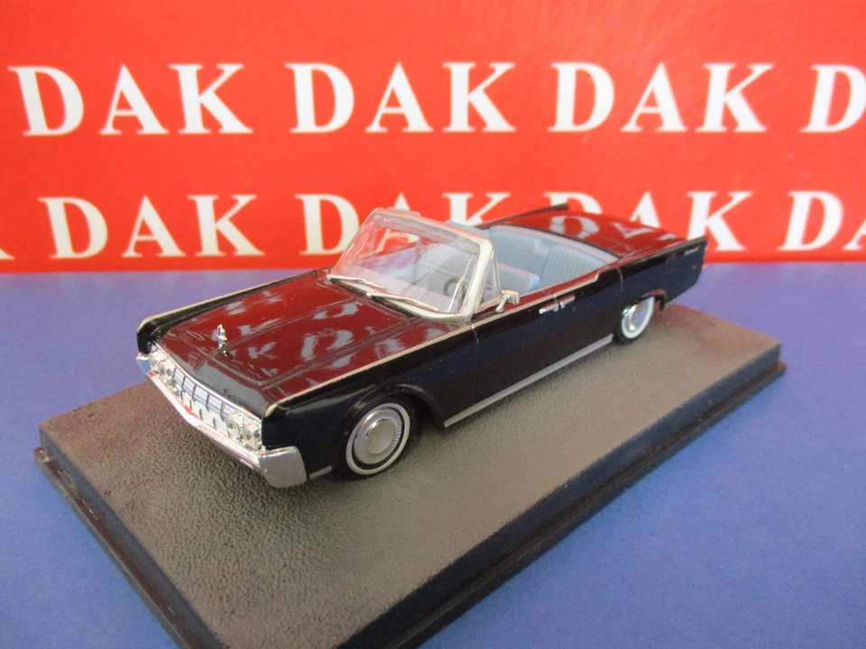 Die cast 1/43 Modellino Auto 007 James Bond Lincoln Continental Convertible Gold - Immagine 2 di 4