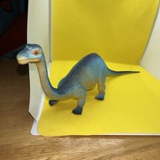 Apatosaurus Dinosaur 3 1/2" tall 2009 Figure