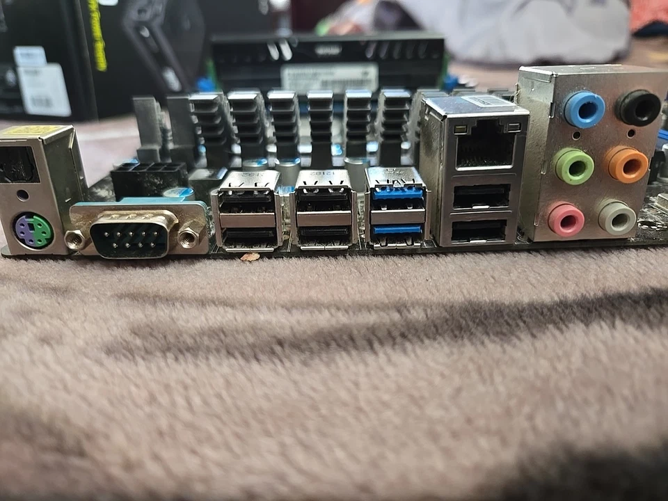 970A-G46 MSI Socket Am3/AM3+ AMD FX 2X 32GB DDR4 RAM Foto 4 de 4