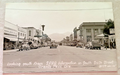 RPPC-S/Art Ray-#2029- South from S.P.R.R. Intersection on 6th St, Grants Pass