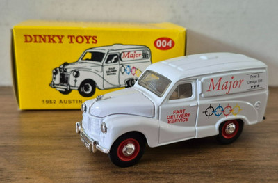 Dinky Toys Code Two Models 004 1952 Austin A40 Van Major Print mit OVP