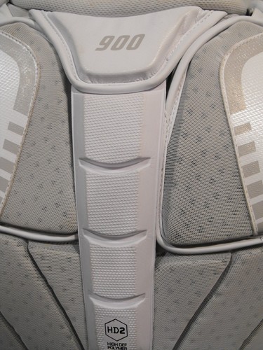 STX Stallion 900 Lacrosse White Shoulder Pads Youth Large - NICE CONDITION - Picture 4 of 4
