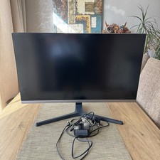 Samsung 4K LED Monitor - Sleek Slim Design - Excellent Condition