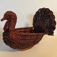 Avon Vtg Woven Rattan Wicker Turkey Basket Thanksgiving Autumn Fall Decor Candy