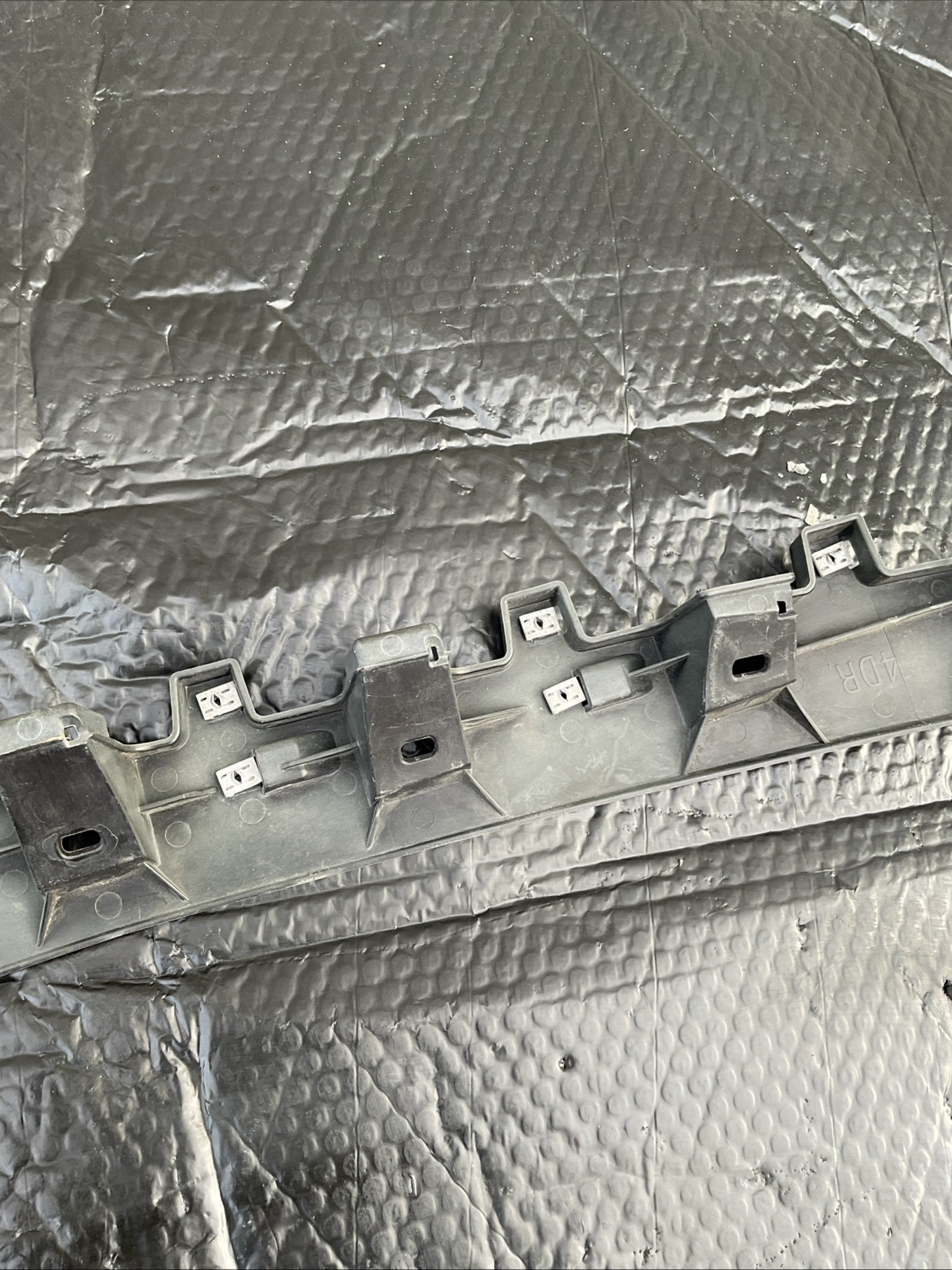 2014-2019 Bentley Flying Spur Radiator Grille Bracket Support 4W0807181B OEM