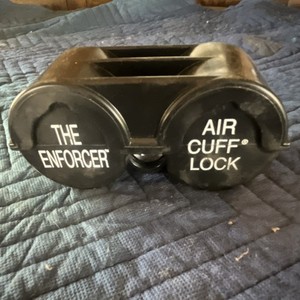 The Enforcer Air Cuff Lock with Keys