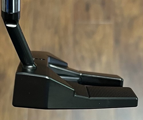 Scotty Cameron 2025 Phantom 5.5 Putter - Brand New - Xtreme Dark Finish - 34" - Picture 10 of 11