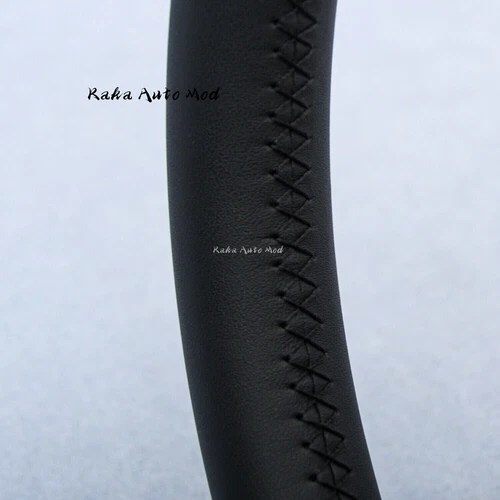 Volante 350mm MOMO Prototipo P5 Edición Negra Cuero Genuino - Imagen 10 de 12