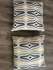 2 THROW PILLOWS 20” SQUARE 3 MONTHS OLD EXCELLENT CONDITION