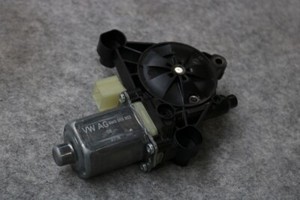 Audi A1 A4 8W Q7 4M R8 4S Golf Fensterhebermotor 8W0959802 rechts Fensterheber