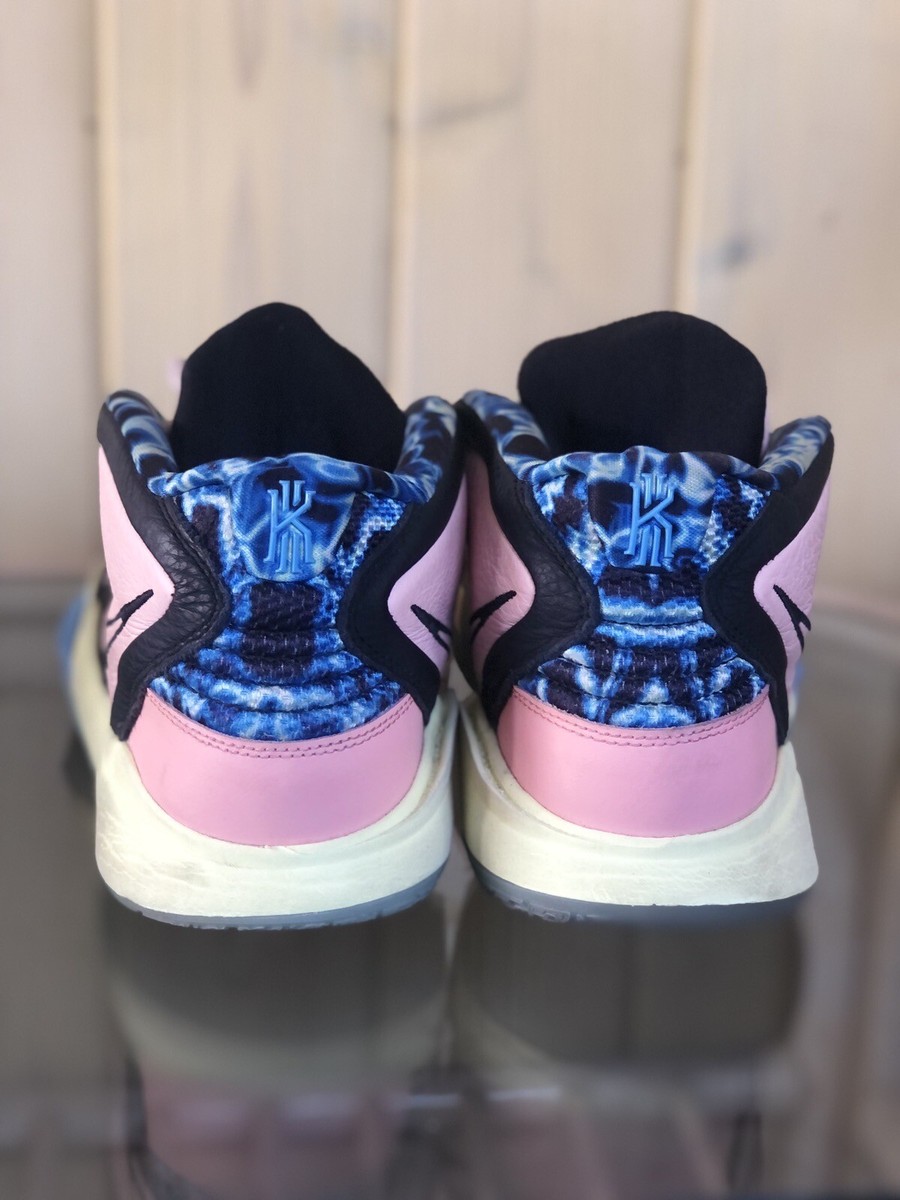 NIKE カイリー８ インフィニティ　バレンタインデイ Kyrie Nike Kyrie 8 Infinity Valentines Day Basketball Shoes DH5385