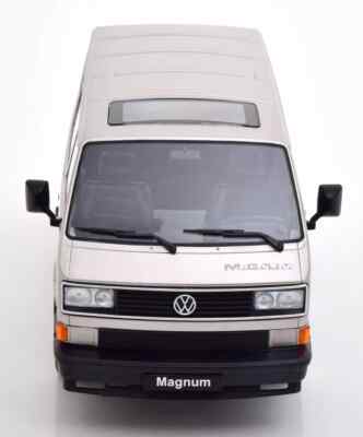 Miniature VW T3 Multivan 1987 Gris Métal – KK-Scale 1/18 – Collection