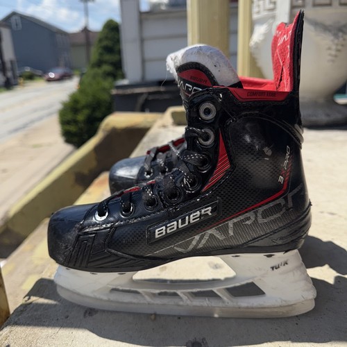 Bauer Vapor 3X Pro Ice Hockey Skates Junior Size 13.5D Y Very Nice - Picture 7 of 8