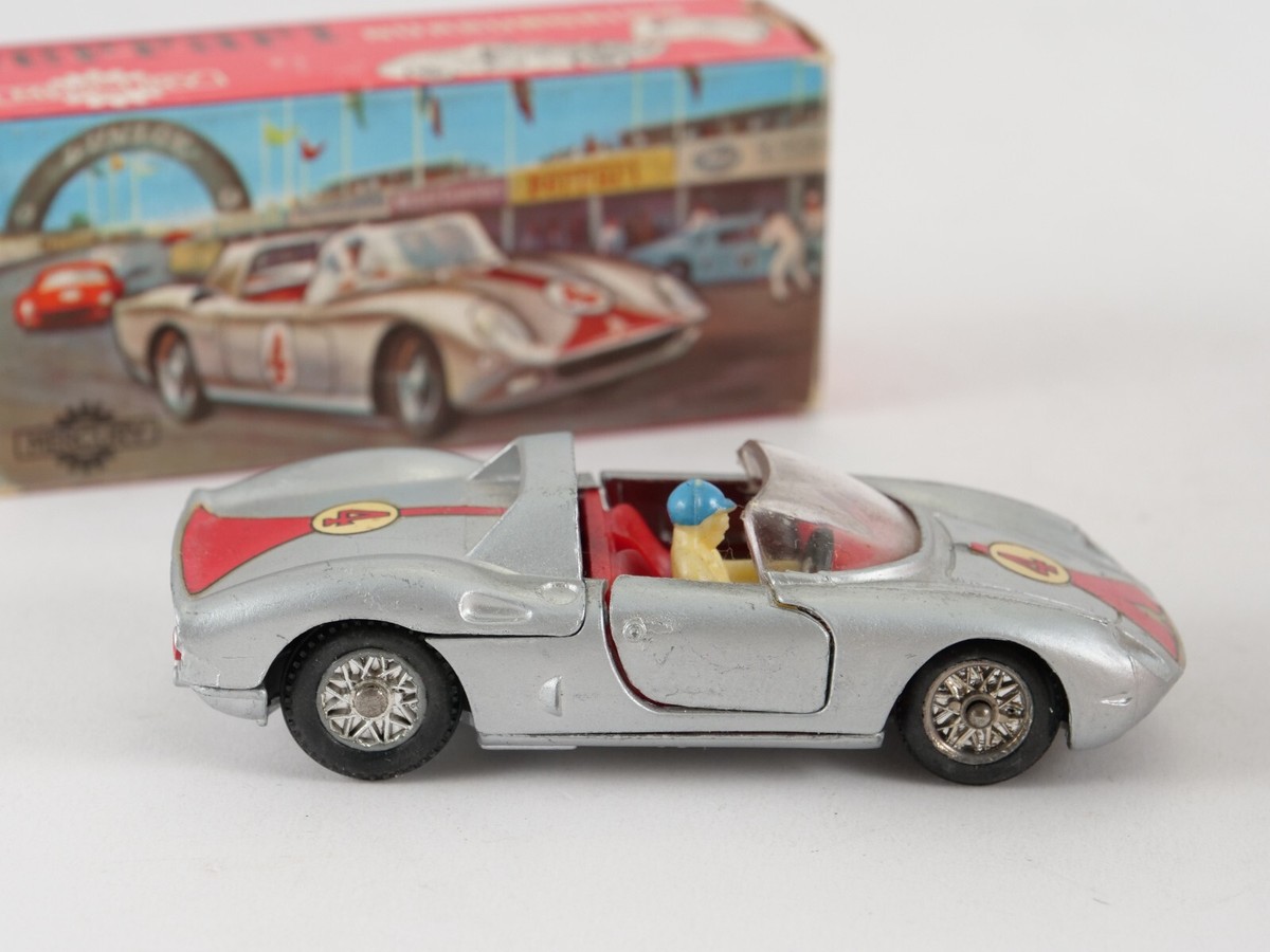 希少フェラーリ 330 P2 1/43 - ボックスモデル Box Model 希少フェラーリ 330 P2 1/43 - ボックスモデル Box Model Model