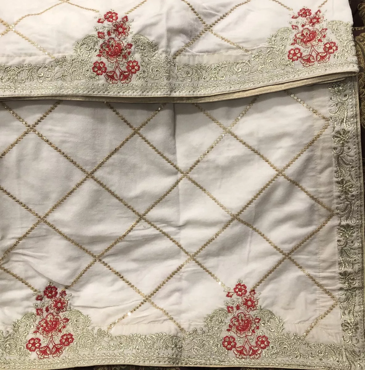 White hotsell velvet shawl