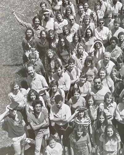MARK GASH and the CAL ARTS 1982 Graduation CLASS Group PHOTO in CalArts FOLDER - 第 12/24 張圖片