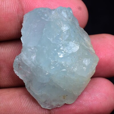 118 Cts Natural Aquamarine Brazilian Rough 38mmx31mm