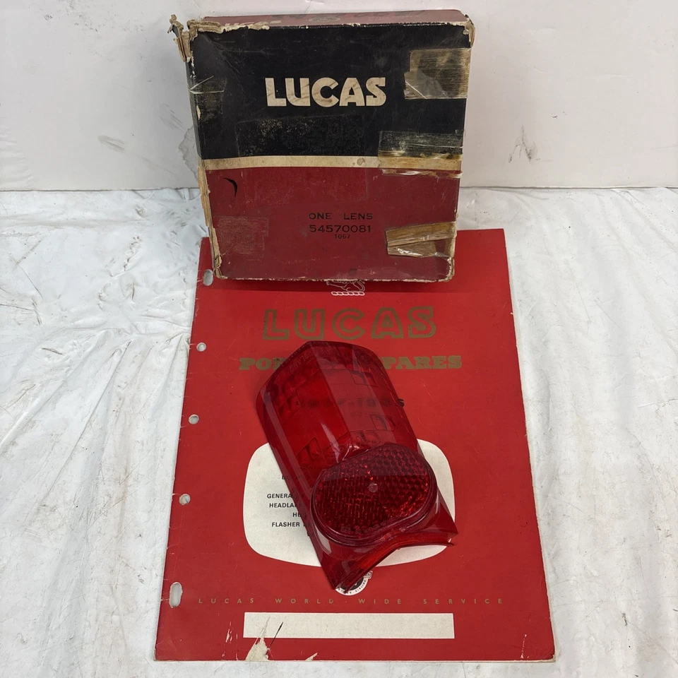 Austin A40 MKII Riley One Point Five NOS 尾灯 L616 底部半 1959-66 — 第 2/4 张图片