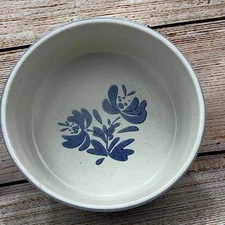 Pfaltzgraff USA Stoneware Yorktowne Bowl Blue Floral Ribbed Round Baking Dish