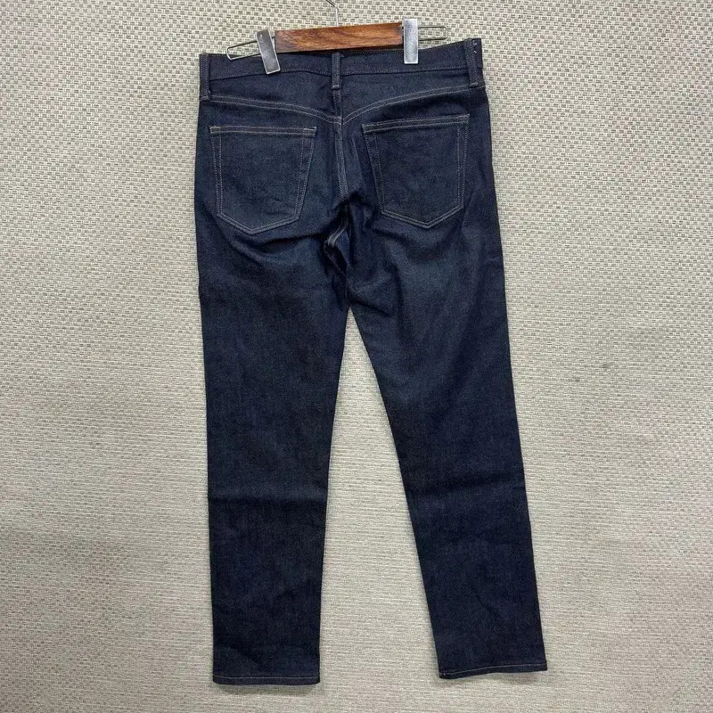 Uniqlo Casual Selvedge Denim Jeans, Size 31 thumbnail 4