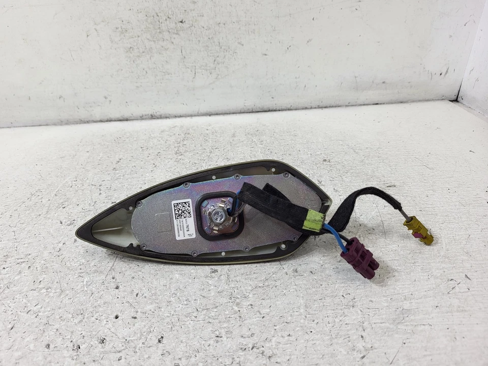 Chevrolet Cruze 2018 montaje en techo antena de radio OEM LKQ Foto 3 de 4