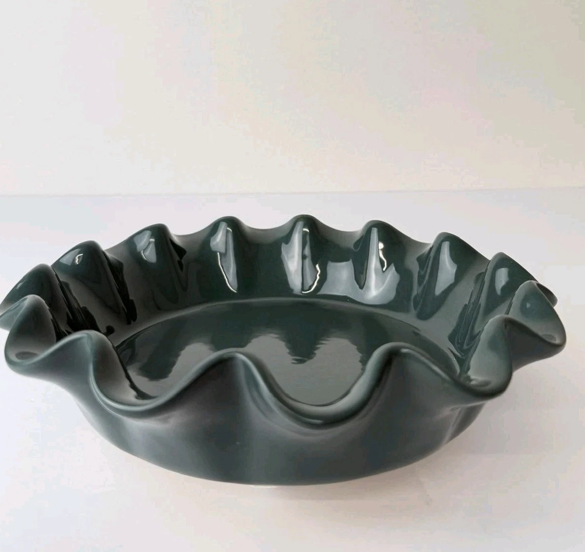 Emile Henry French Ceramic Artisan Ruffled Pie Dish 10.4" Teal Green. High Resis