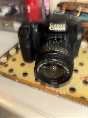 Canon EOS 40D 10.1MP Digital SLR Camera - Black (Kit w/ EF-S IS 18-55mm Lens)
