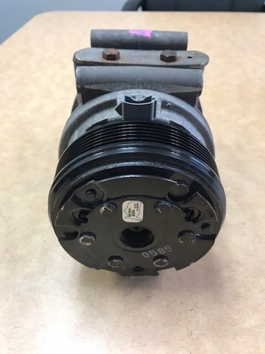 A/C Compressor. FS-6 X-bolt w/6 groove clutch. Fits 87-93 E-Series and many more - 第 4/5 張圖片