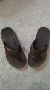 flojos leather flip flops
