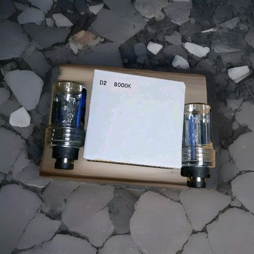 D2R 8000k xenon hid bulbs x2 New - Picture 3 of 4