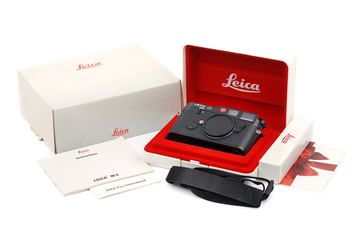 LEICA FOTOGRAFIE 1971 No.1〜6のセット MINT Leica M6 Classic 0.72 Rangefinder Camera Body Black FULL SET