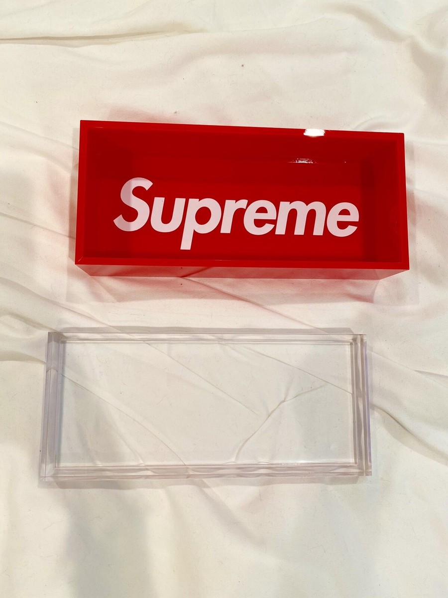 New w/ Defect Supreme Fall/Winter 2016 Clear Red Acrylic Lucite