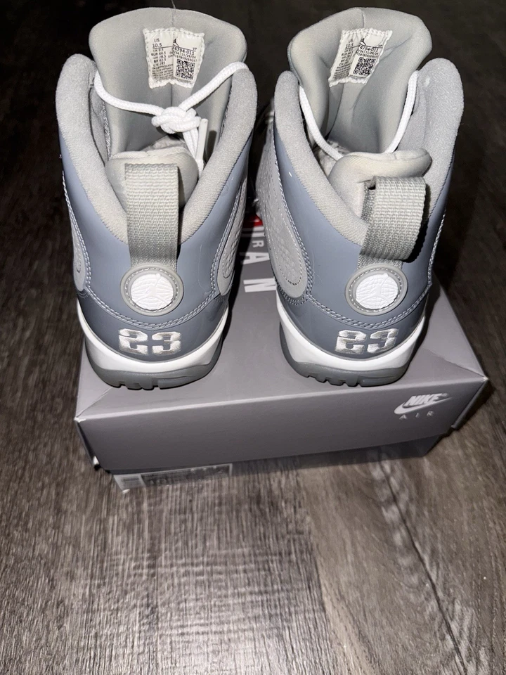 Cool Grey Jordan 9 2025 — 第 2/4 张图片