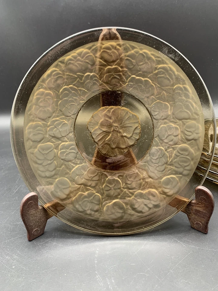 5 Assiettes Dessert Verre Pressé Vallerysthal "Pensées" J.A Stenger Années 30 - Photo 2/4