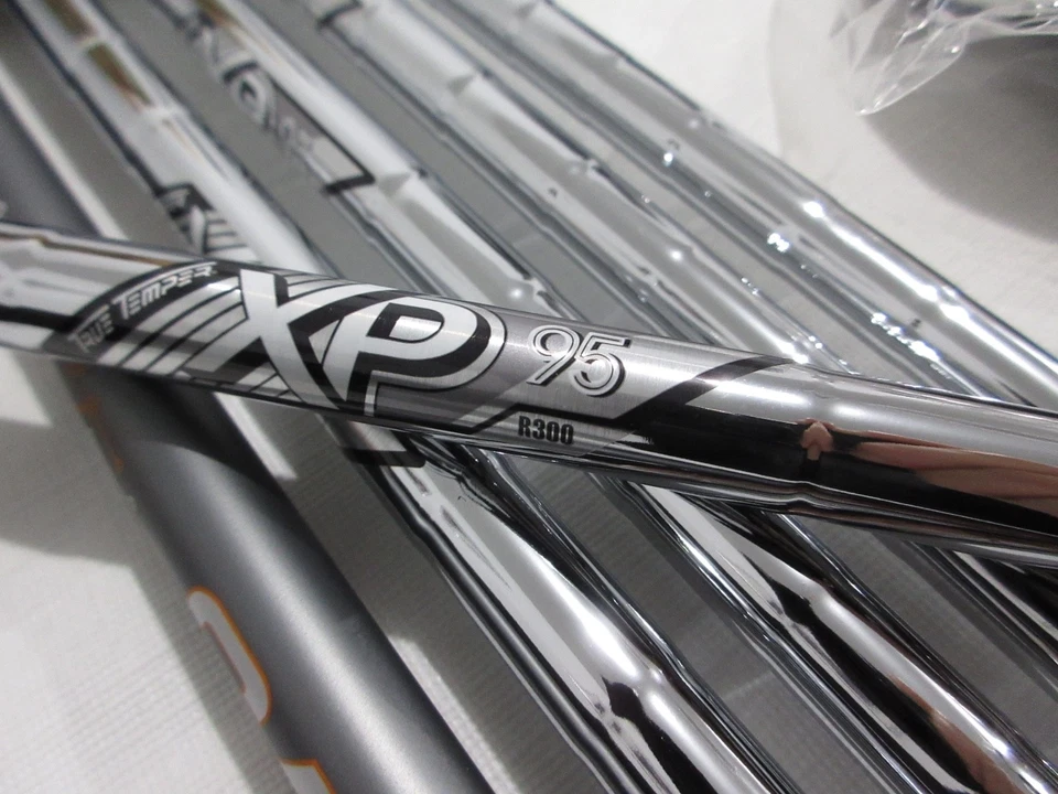 Callaway Mavrik Iron Set - 5H, 6-PW - XP 90 R300 Regular Graphite & Steel - NEW - Image 3 of 4