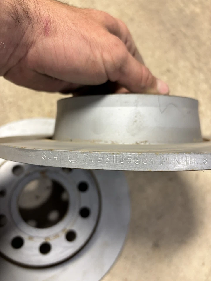 VOLKSWAGEN GOLF JETTA 2015-2021 ROTORES ROTOR FRENO TRASERO IZQUIERDO DERECHO DERECHO OEM Foto 3 de 4