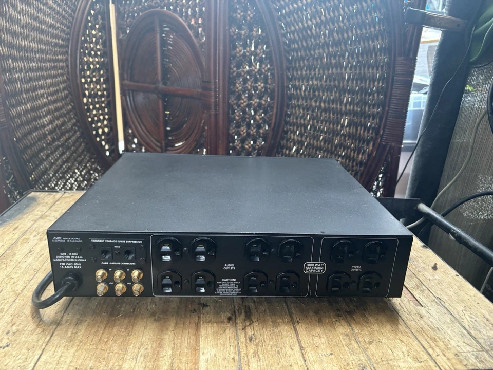 IXOS XHP770 Professional Power Conditioner & Surge Protector - Image 3 of 4