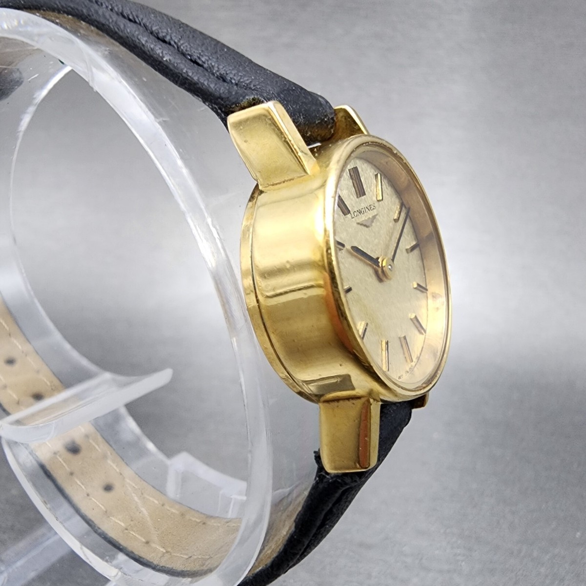 127【美品】LONGINES レディース　Cal.5602 手巻き  ゴールド ロンジン LONGINES スクエア ゴールド文字盤 手巻き Cal.5602