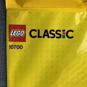 Lego Classic Green Grass Baseplate 10700 10" x 10 "  studs 32 x 32