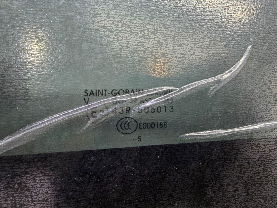 NOS ORIGINAL WEBASTO HOLLANDIA 710 SEKURIT GLASS SUNROOF PANEL PONTIAC