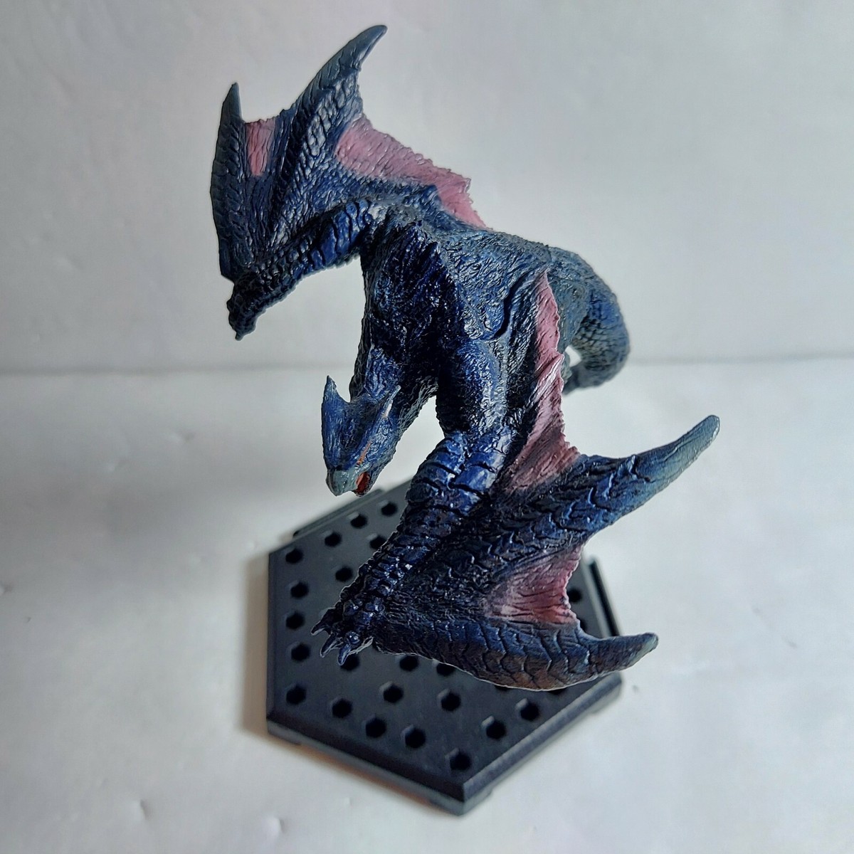 NARGACUGA フィギュア MONSTER HUNTER Bandai S.H.Monster Arts Monster Hunter World Iceborne