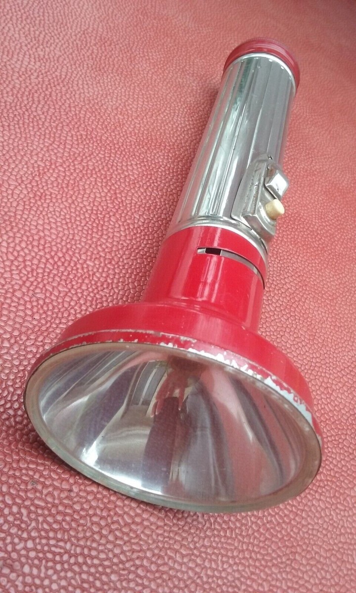 Lampe Torche Vintage Artas Focus LR20 Années 60/70 – Rouge, Fonctionnelle, Allemande