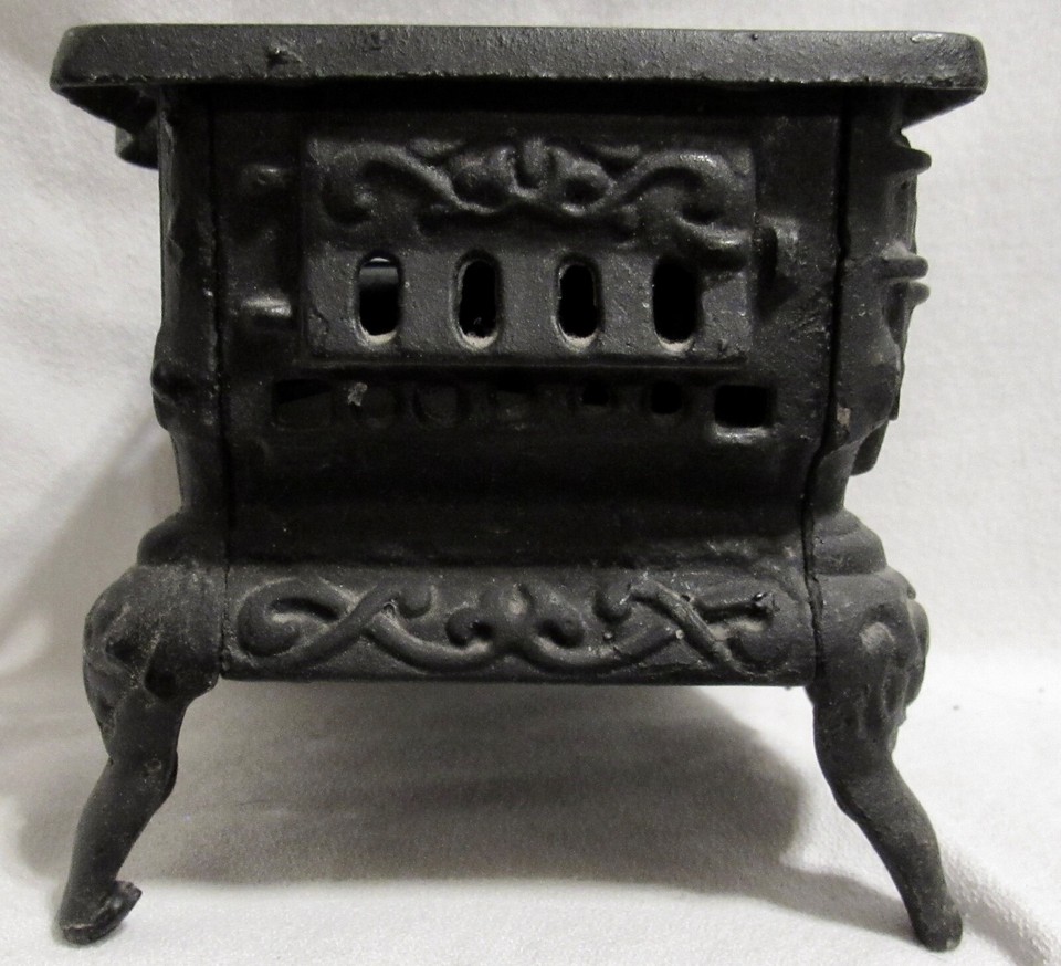 CRESCENT MINI CAST IRON WOOD BURNING STOVE SALES SAMPLE DOLL HOUSE