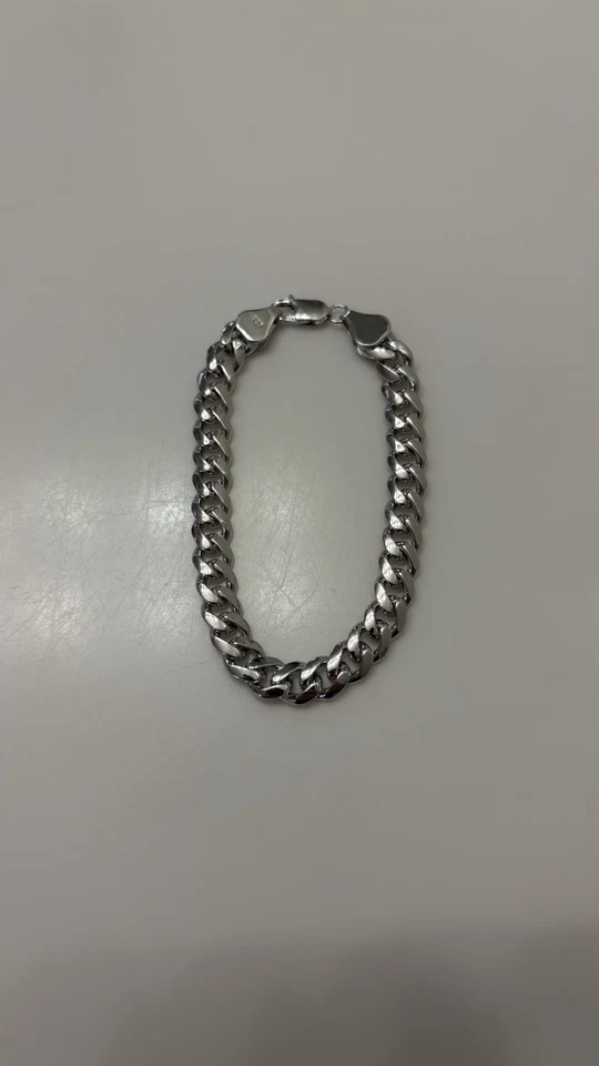 Brazalete de cadena de eslabones cubanos Miami - Plata de ley 925 - 8 mm - Elegante cierre 22,5 g Foto 2 de 4