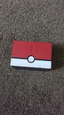 deck box storage with pokeball desing and  with magnetic closure.