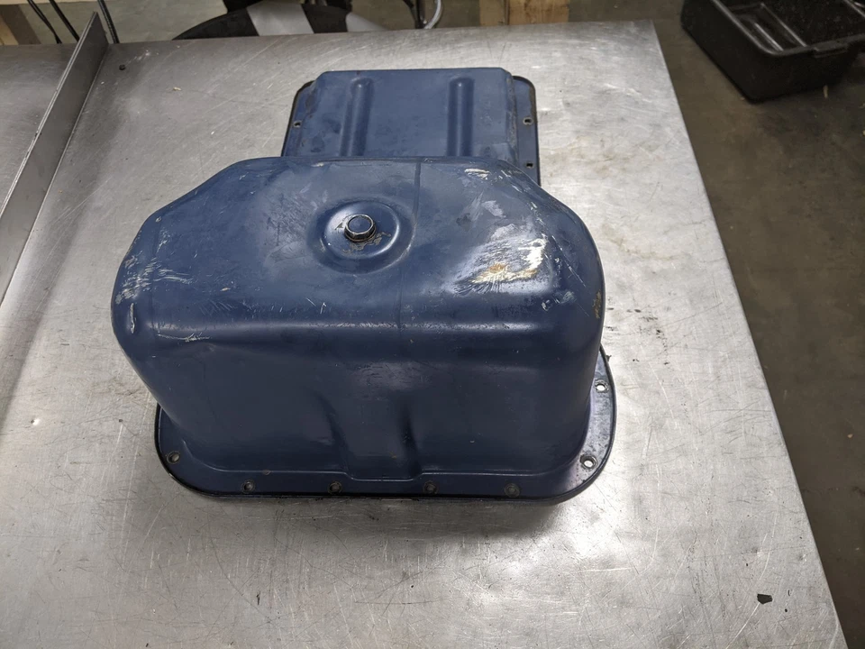 Cárter de aceite inferior del motor para 03-10 Ford F-350 Super Duty 6.4 1847689C1 Foto 4 de 4