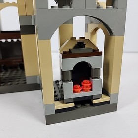 (Incomplete) LEGO 4709 Harry Potter: Hogwarts Castle Assembled Set