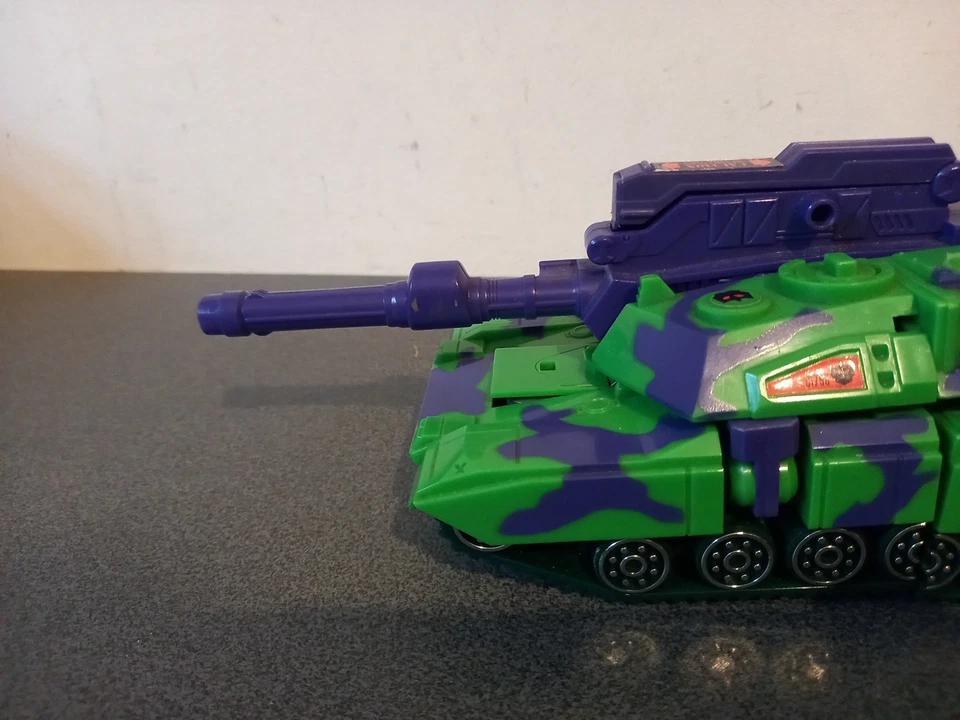 Vintage TRANSFORMERS MEGATRON TANK HASBRO TAKARA 1992 - Photo 2/4