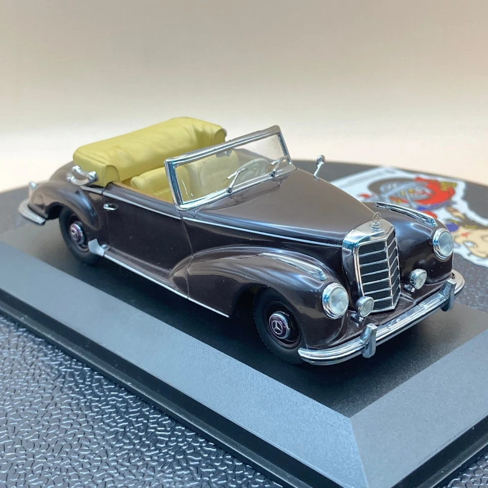 Minichamps 1/43 Mercedes-Benz 300 S Cabriolet dark red 1951-1955 MIN032332 - Image 3 of 4